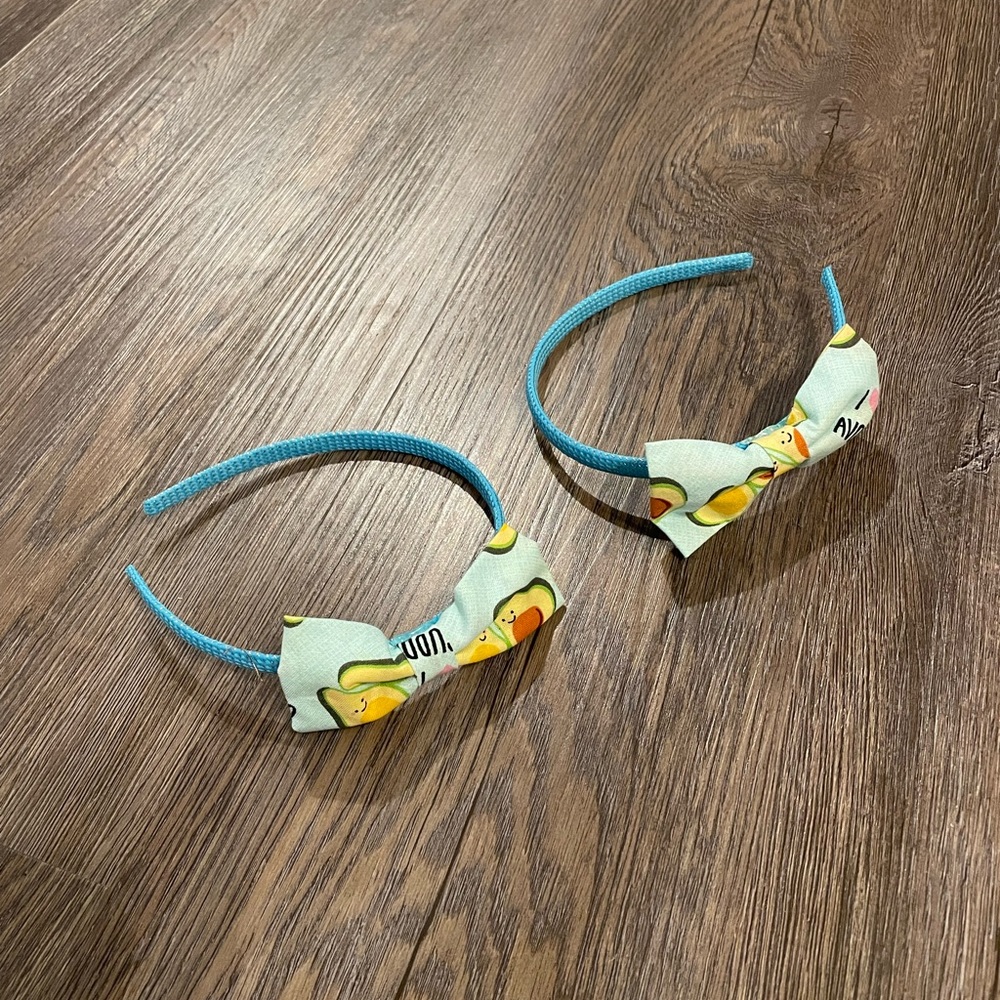 🎀5 for $20 Handmade avocado hair bows